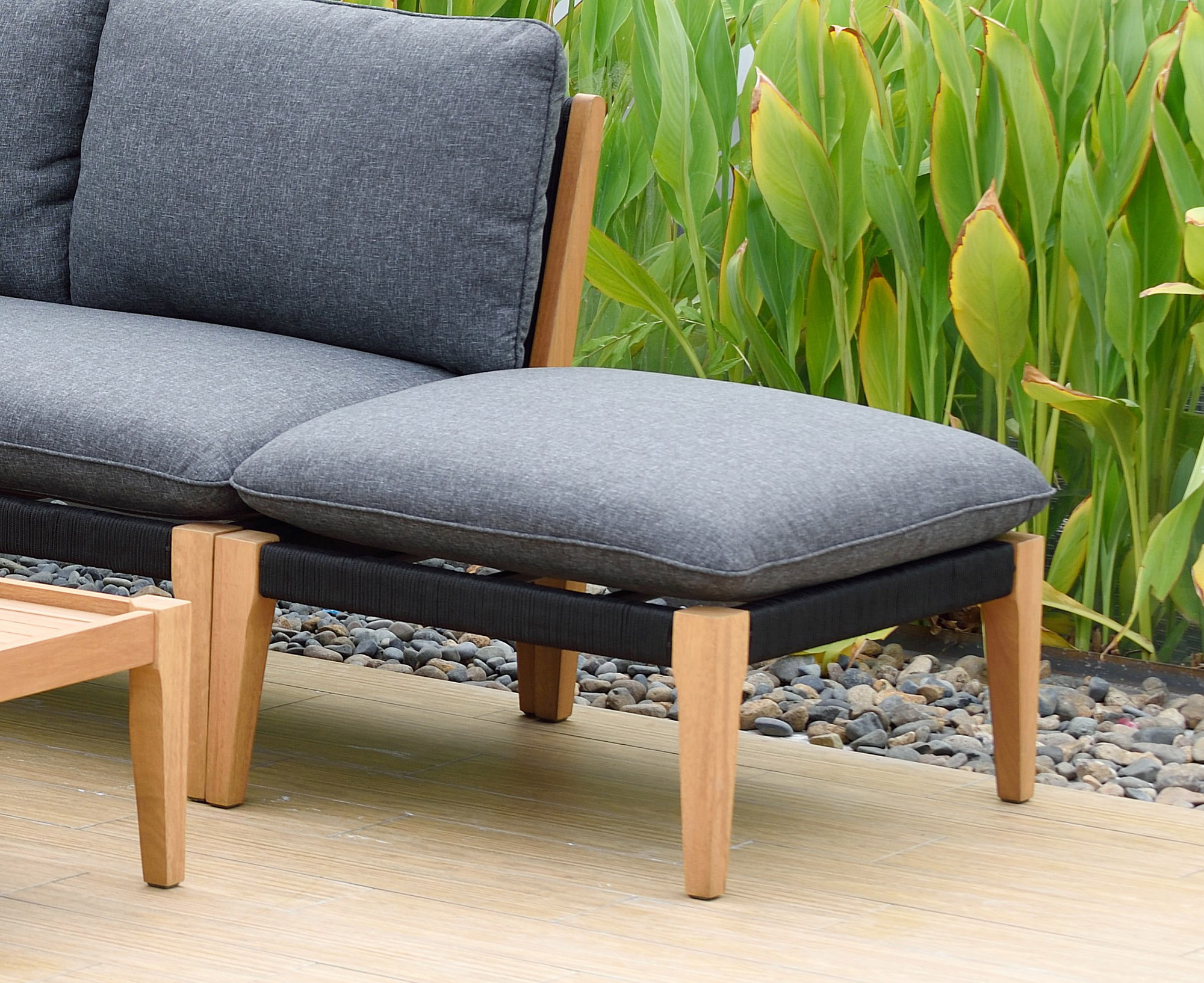Islay 5-Pc Outdoor Eucalyptus Lounge Set, Gray/Natural 4 Islay 5-Pc Outdoor Eucalyptus Lounge Set, Gray/Natural