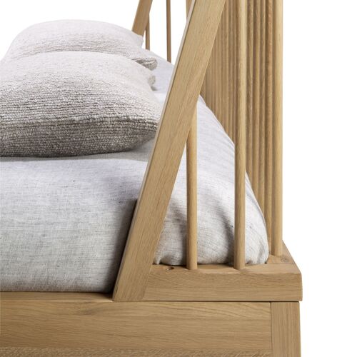 Spindle Bed, Oak 5 Spindle Bed, Oak