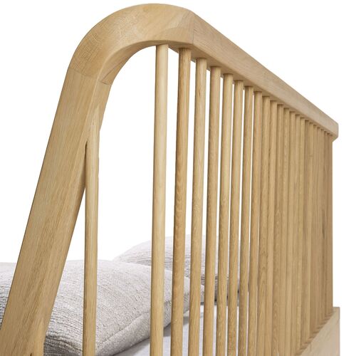 Spindle Bed, Oak 6 Spindle Bed, Oak