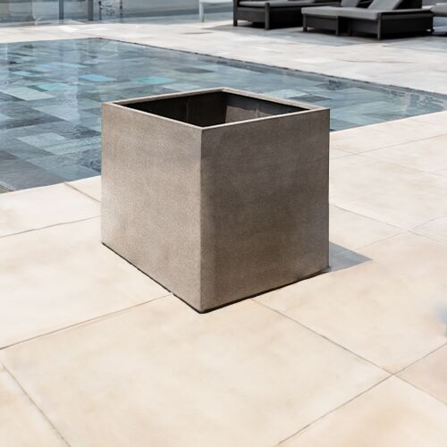 Farnley Planter, Riverstone P-Lite 2 Farnley Planter, Riverstone P-Lite