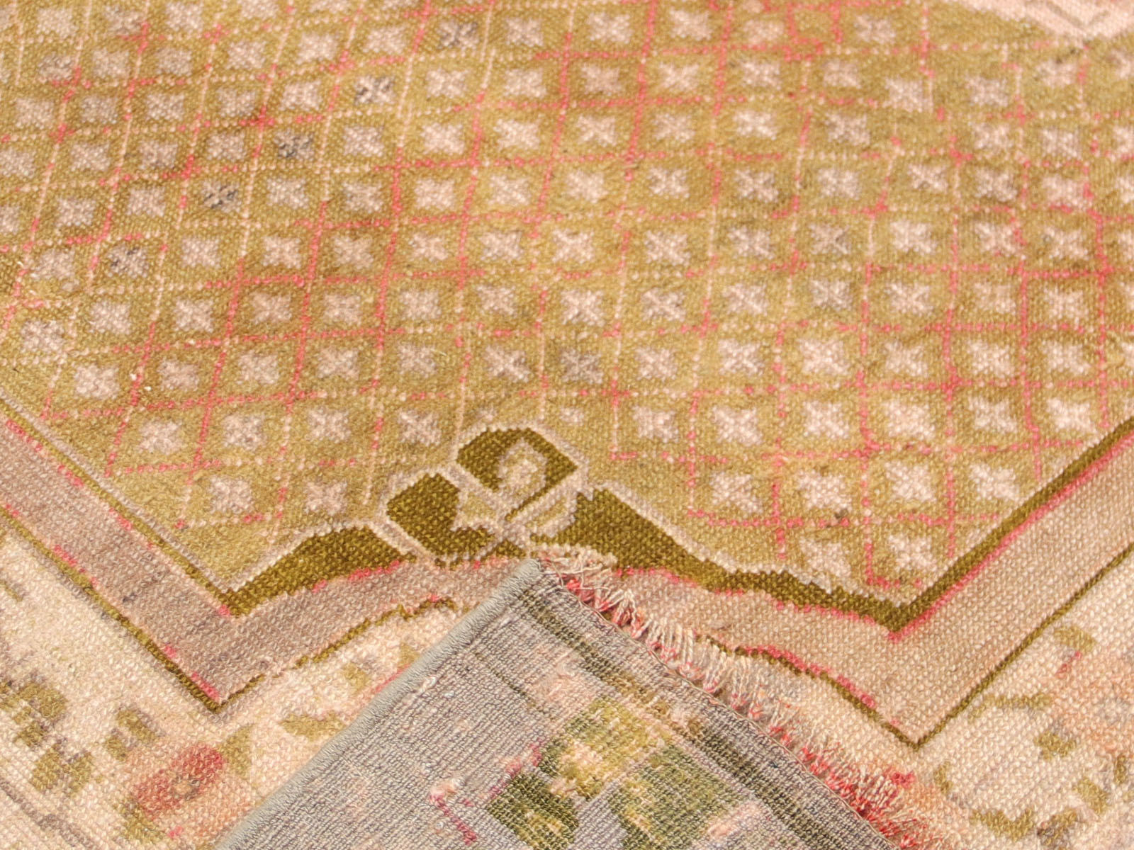 1960s Turkish Oushak Rug - 6'7" x 10'10" 2 1960s Turkish Oushak Rug - 6'7" x 10'10"