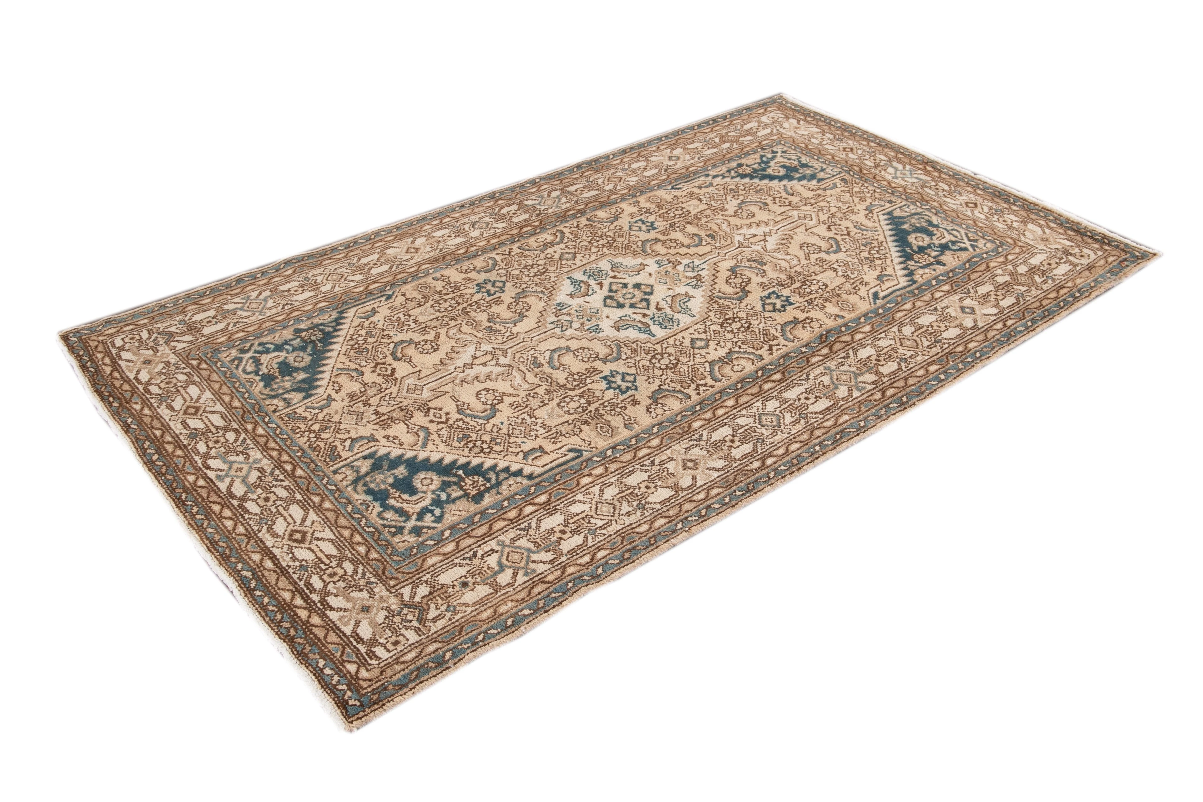 4'4'' x 7' Vintage Wool Rug, Beige 6 4'4'' x 7' Vintage Wool Rug, Beige