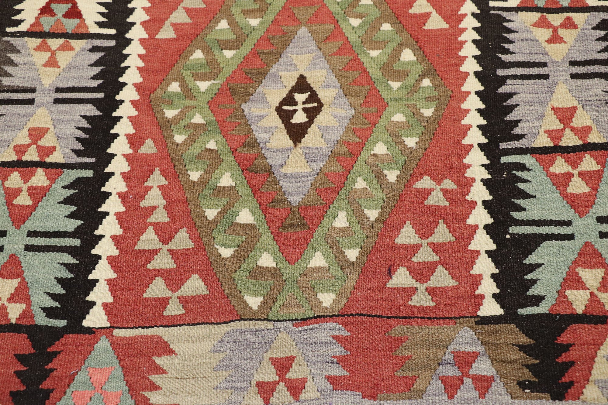 Vintage Persian Shiraz Rug, 3'x5' 4 Vintage Persian Shiraz Rug, 3'x5'