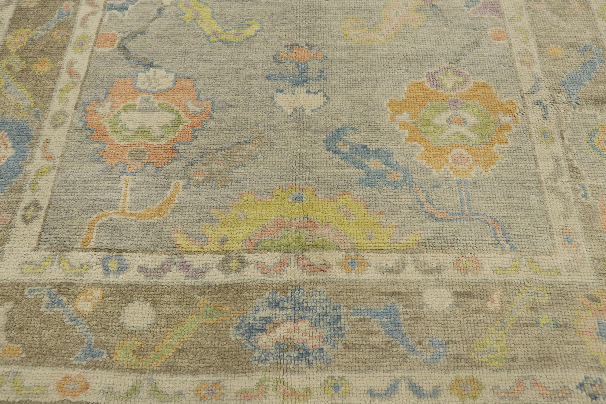 Colorful Turkish Oushak Rug, 5'02 x 7'04 4 Colorful Turkish Oushak Rug, 5'02 x 7'04