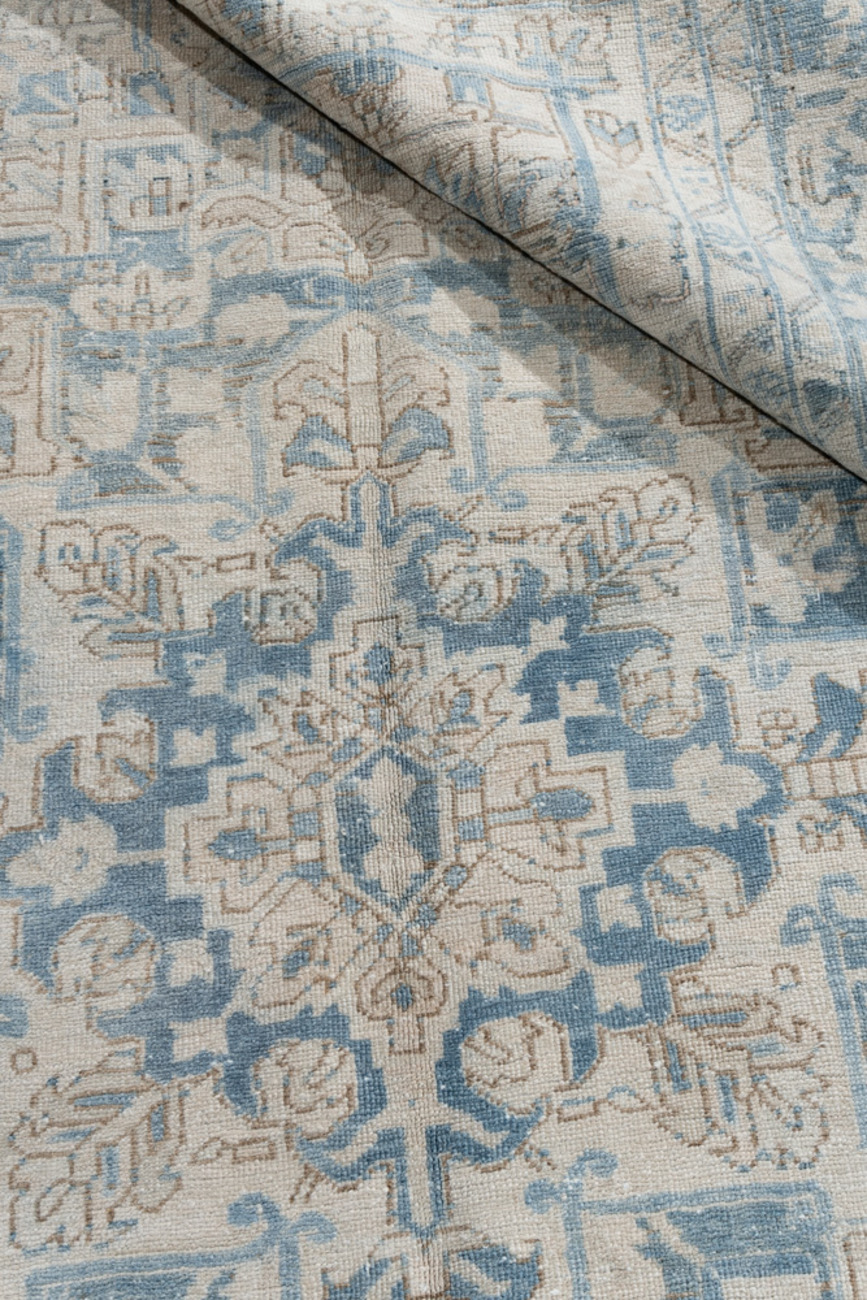 Persian Heriz Rug 9'8 X 12'10 2 Persian Heriz Rug 9'8 X 12'10