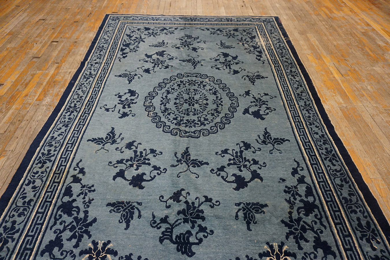 Mid 19th Century Chinese Ningxia Carpet 4 Mid 19th Century Chinese Ningxia Carpet