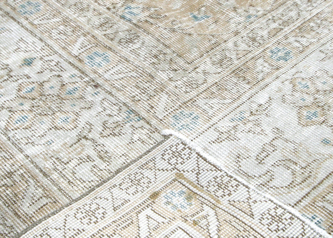 1960s Turkish Oushak Rug, 7'8" x 11' 4 1960s Turkish Oushak Rug, 7'8" x 11'