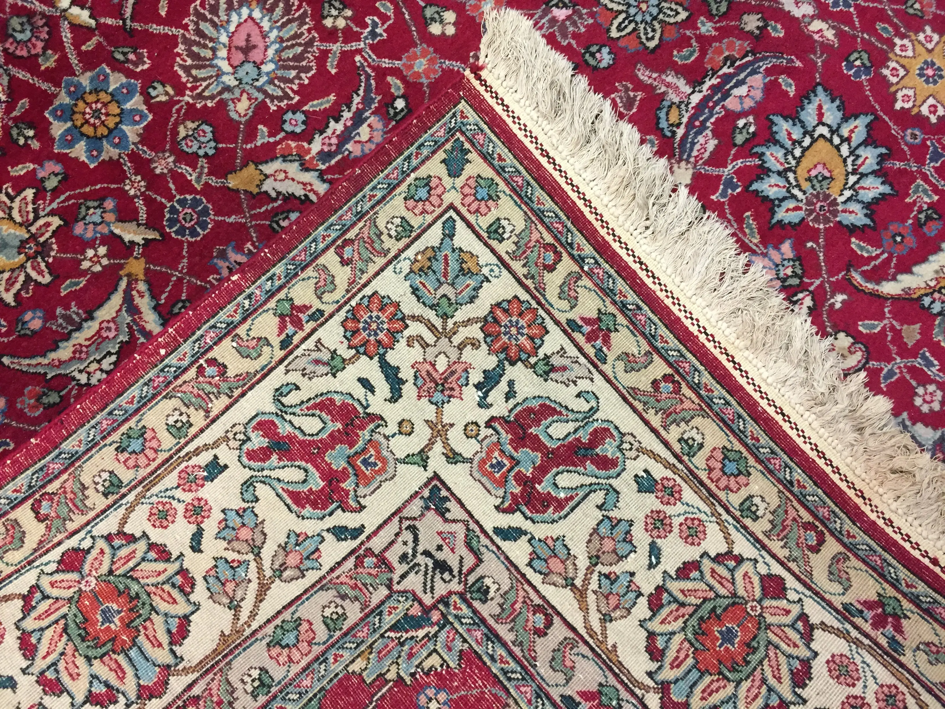 Tabriz Hand Woven Rug 7'1" X 9'10" 4 Tabriz Hand Woven Rug 7'1" X 9'10"