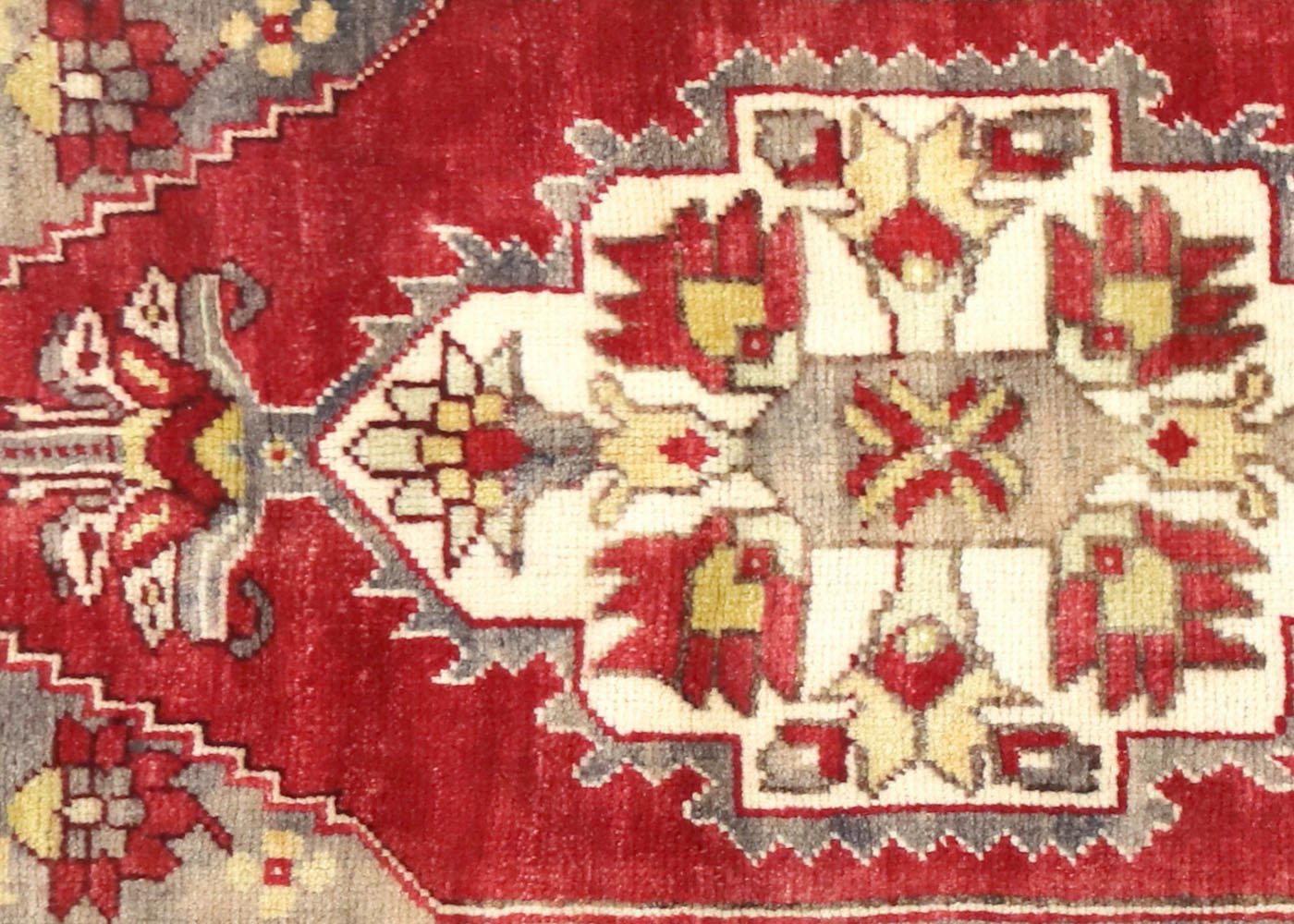 1960s Turkish Oushak Yastik, 1'11"x3'10" 2 1960s Turkish Oushak Yastik, 1'11"x3'10"