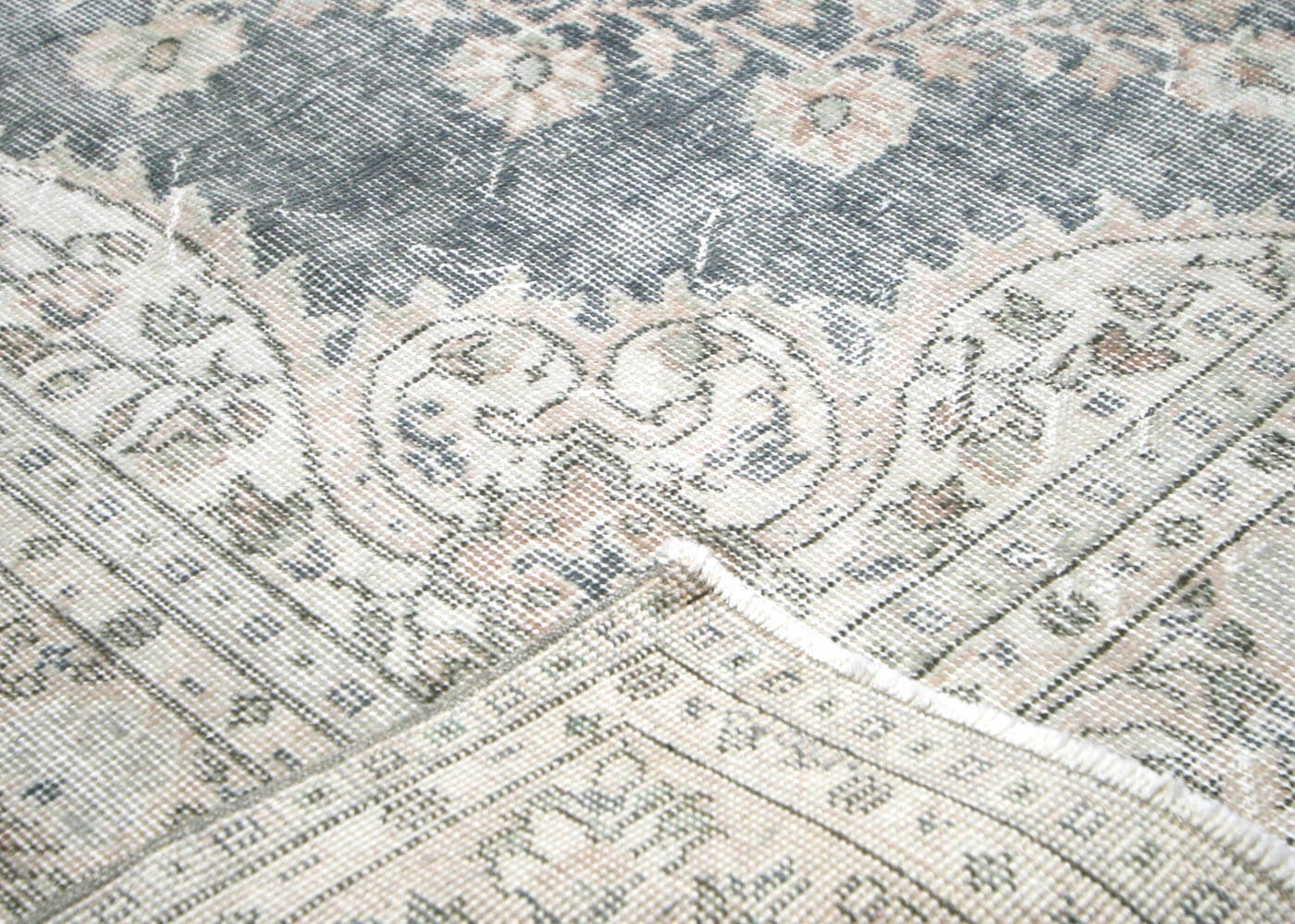 1960s Turkish Oushak Rug, 5'2" x 9'1" 4 1960s Turkish Oushak Rug, 5'2" x 9'1"