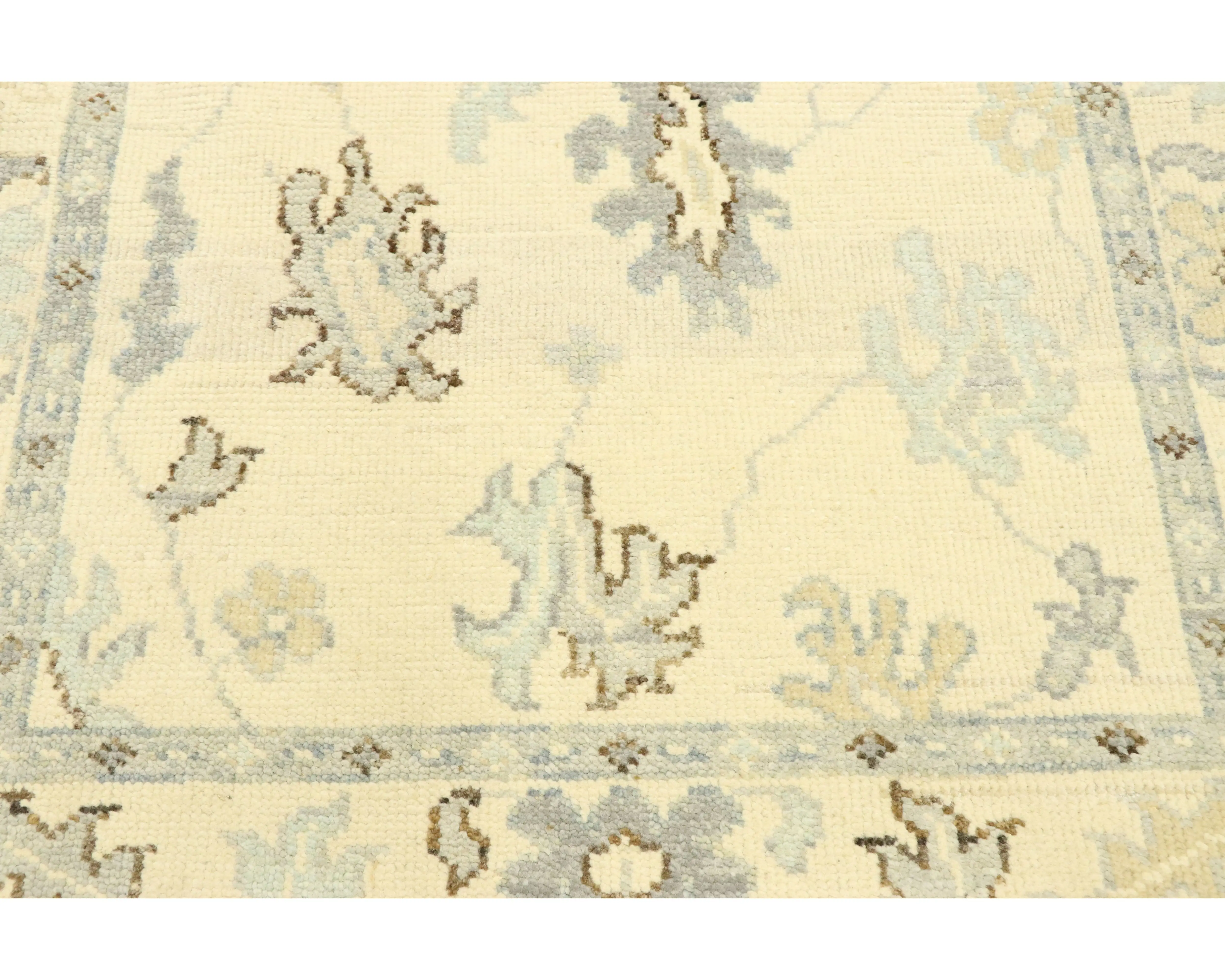 Beige Oushak Style Rug, 3'02 x 5'02 4 Beige Oushak Style Rug, 3'02 x 5'02