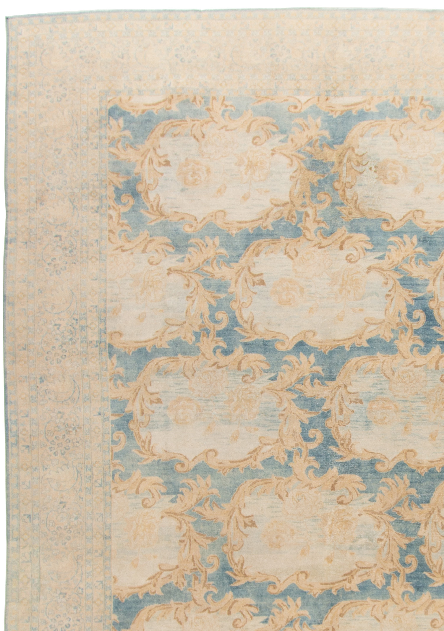 Tabriz Gole-Farang Rug 9'5 X 16' 10 Tabriz Gole-Farang Rug 9'5 X 16'