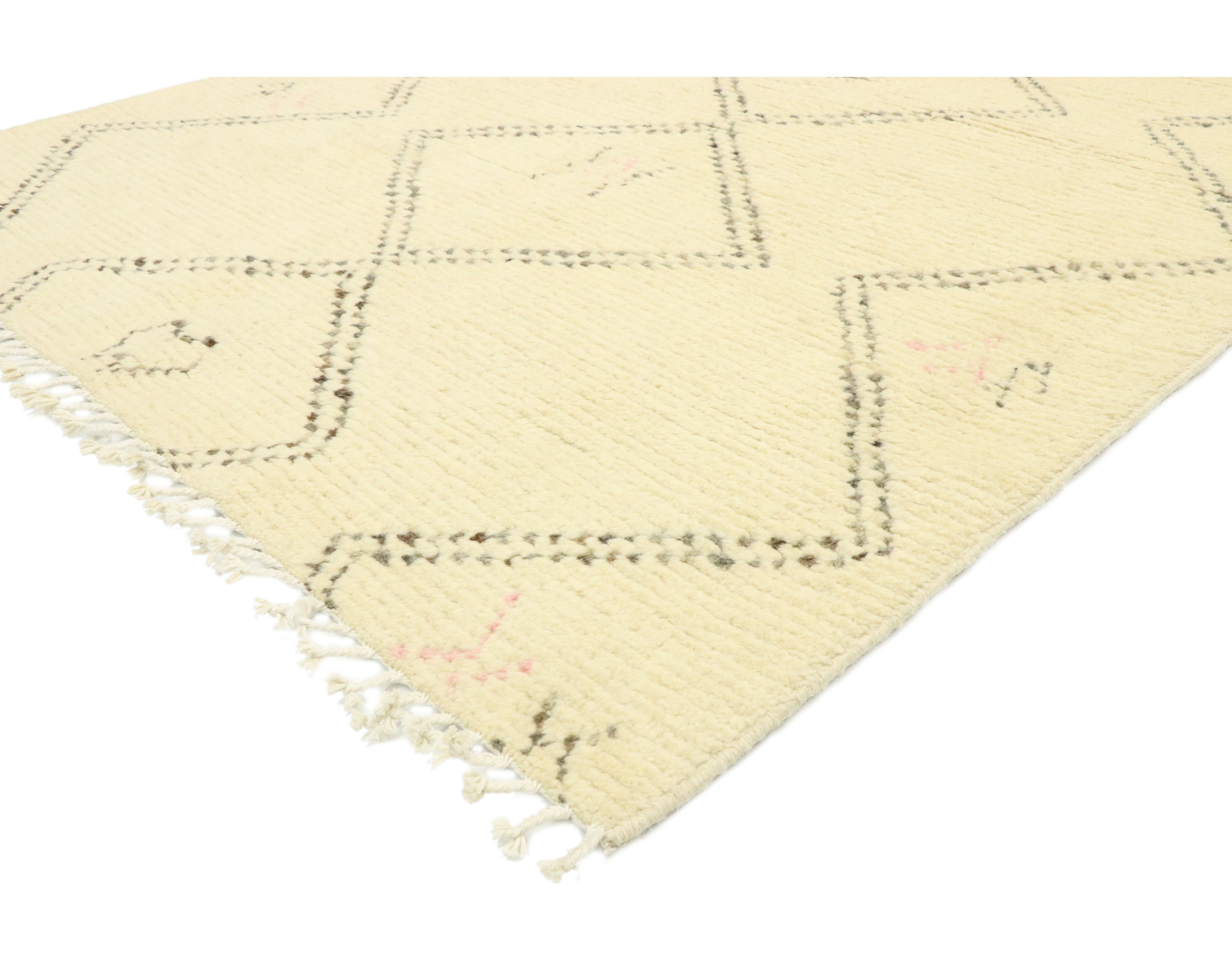 4'10" x 07'5" Moroccan Style Rug 2 4'10" x 07'5" Moroccan Style Rug
