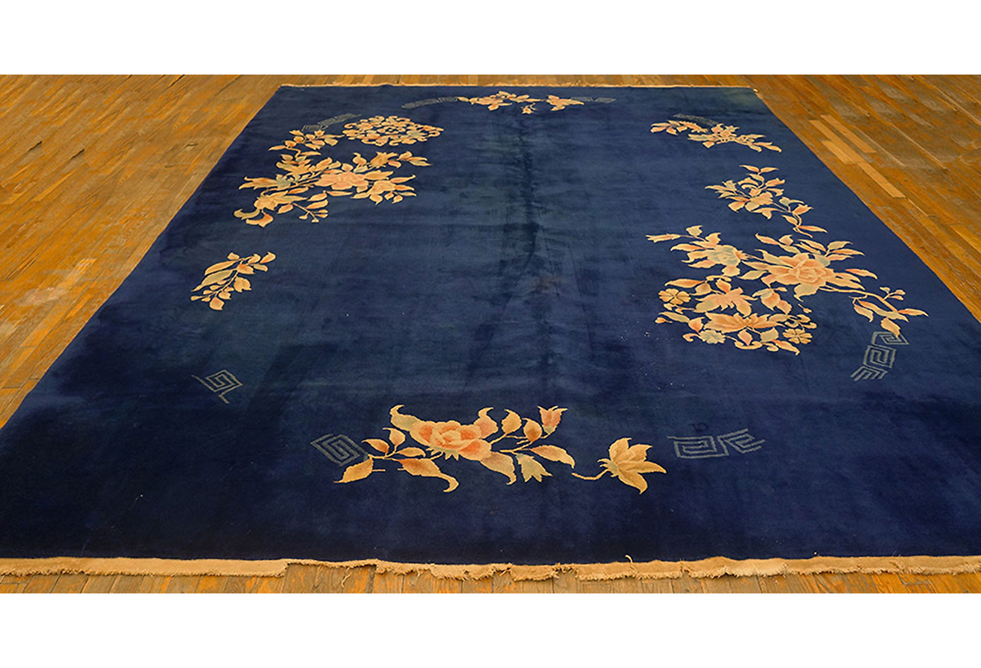 Chinese Art Deco Rug 8'10" x 11'9" 3 Chinese Art Deco Rug 8'10" x 11'9"