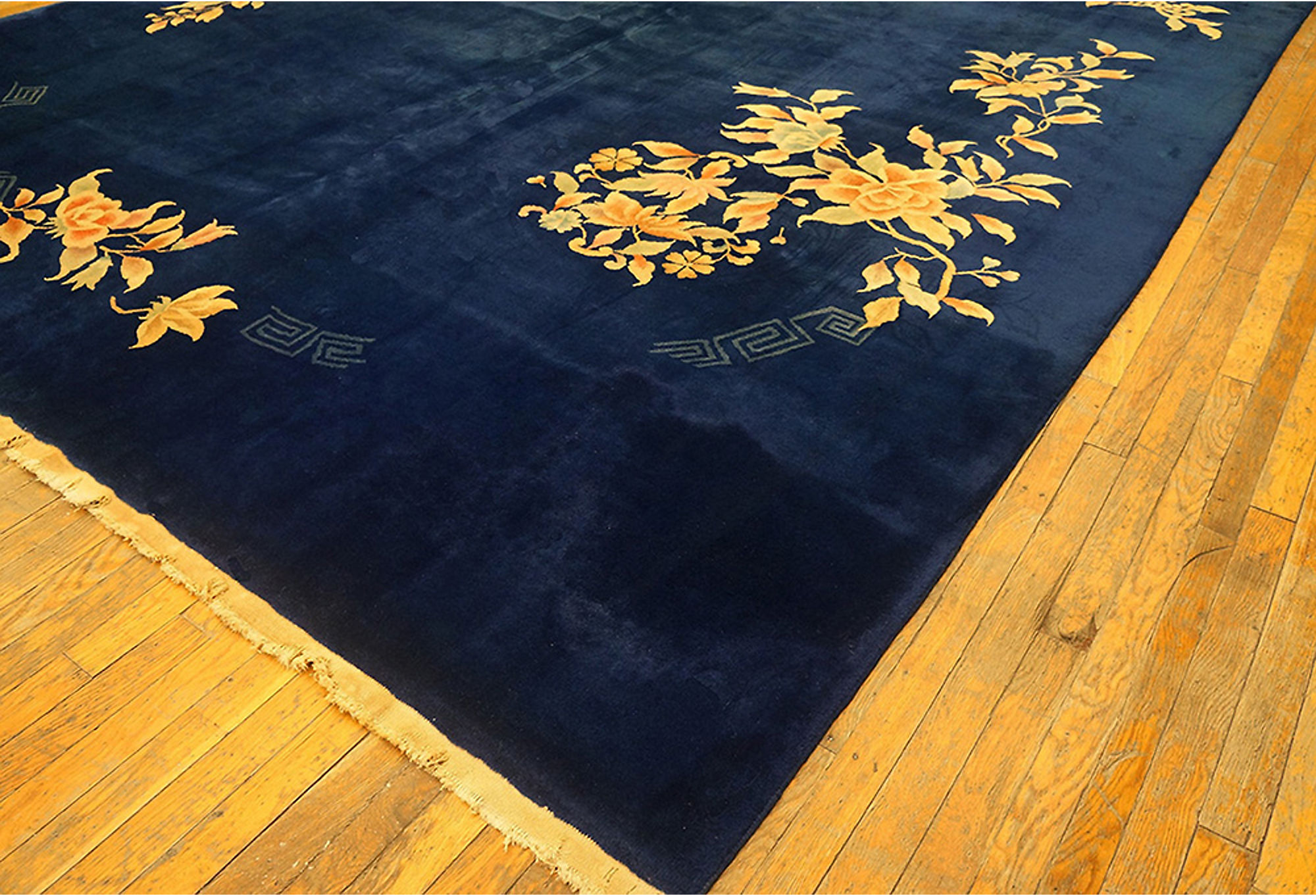 Chinese Art Deco Rug 8'10" x 11'9" 4 Chinese Art Deco Rug 8'10" x 11'9"