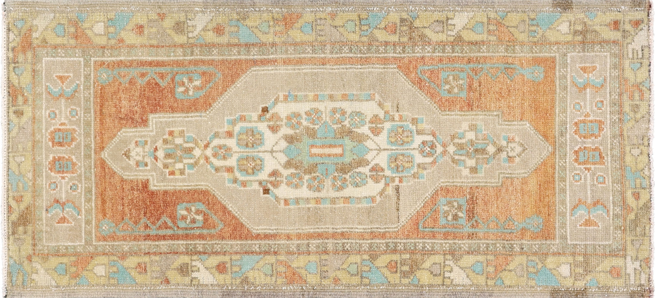 1960sTurkish Oushak Yastic -1'8" x 3'10" 1 1960sTurkish Oushak Yastic -1'8" x 3'10"