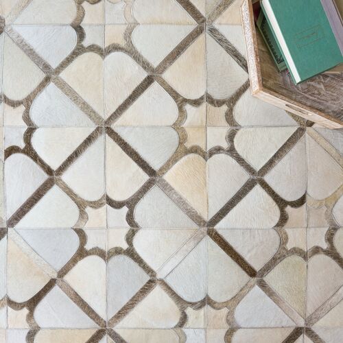 Natural Hide Cowhide hand-tufted Rug, Cream/Gray 5 Natural Hide Cowhide hand-tufted Rug, Cream/Gray