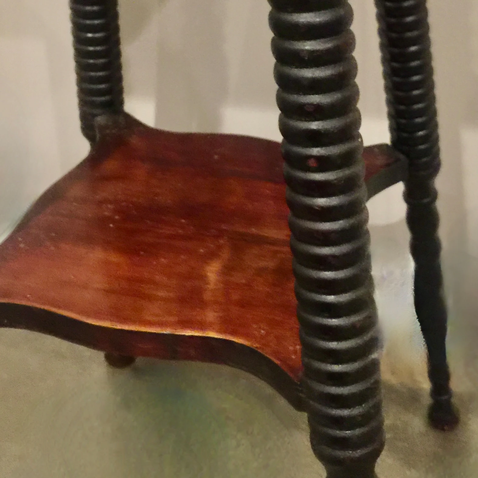 1900s Arts & Crafts Spindle-Legged Table 3 1900s Arts & Crafts Spindle-Legged Table