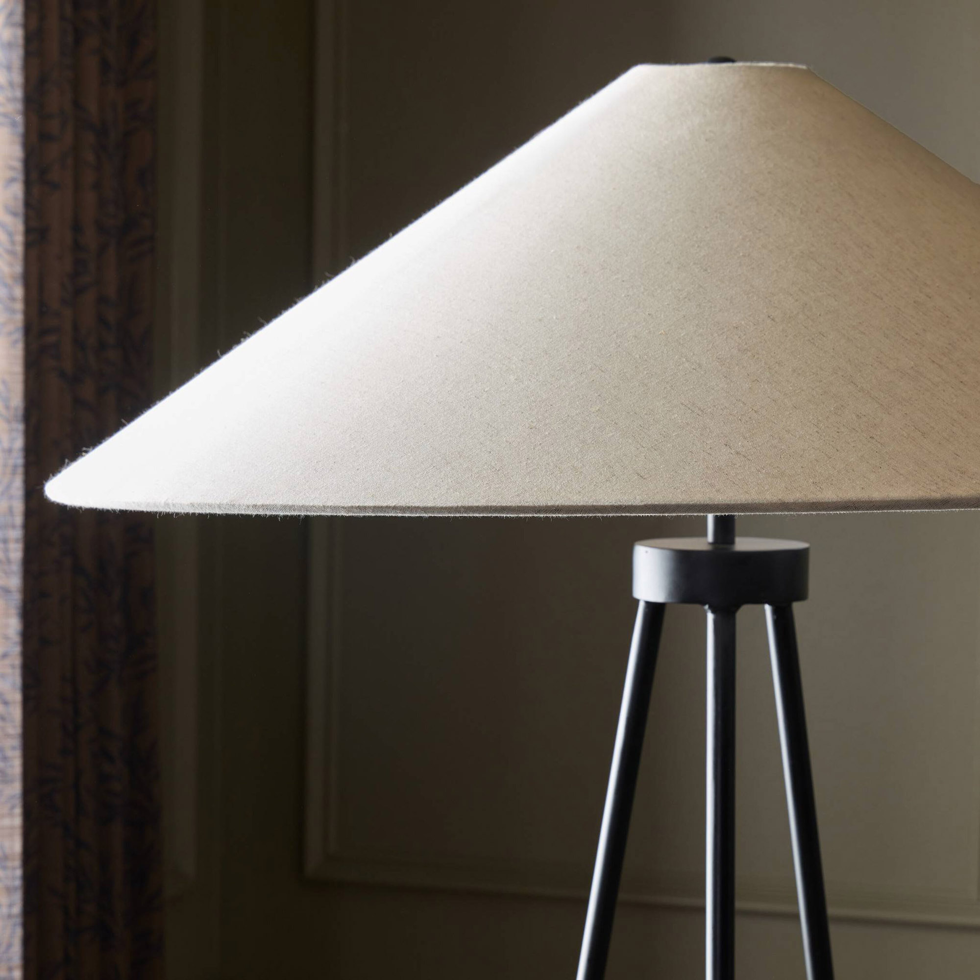 Nyrix Tripod Floor Lamp, Light Beige/Matte Black 12 Nyrix Tripod Floor Lamp, Light Beige/Matte Black