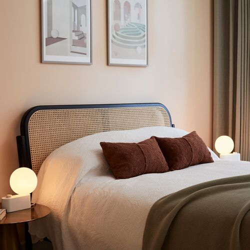 Alumina Table Lamp, Chalk White 9 Alumina Table Lamp, Chalk White