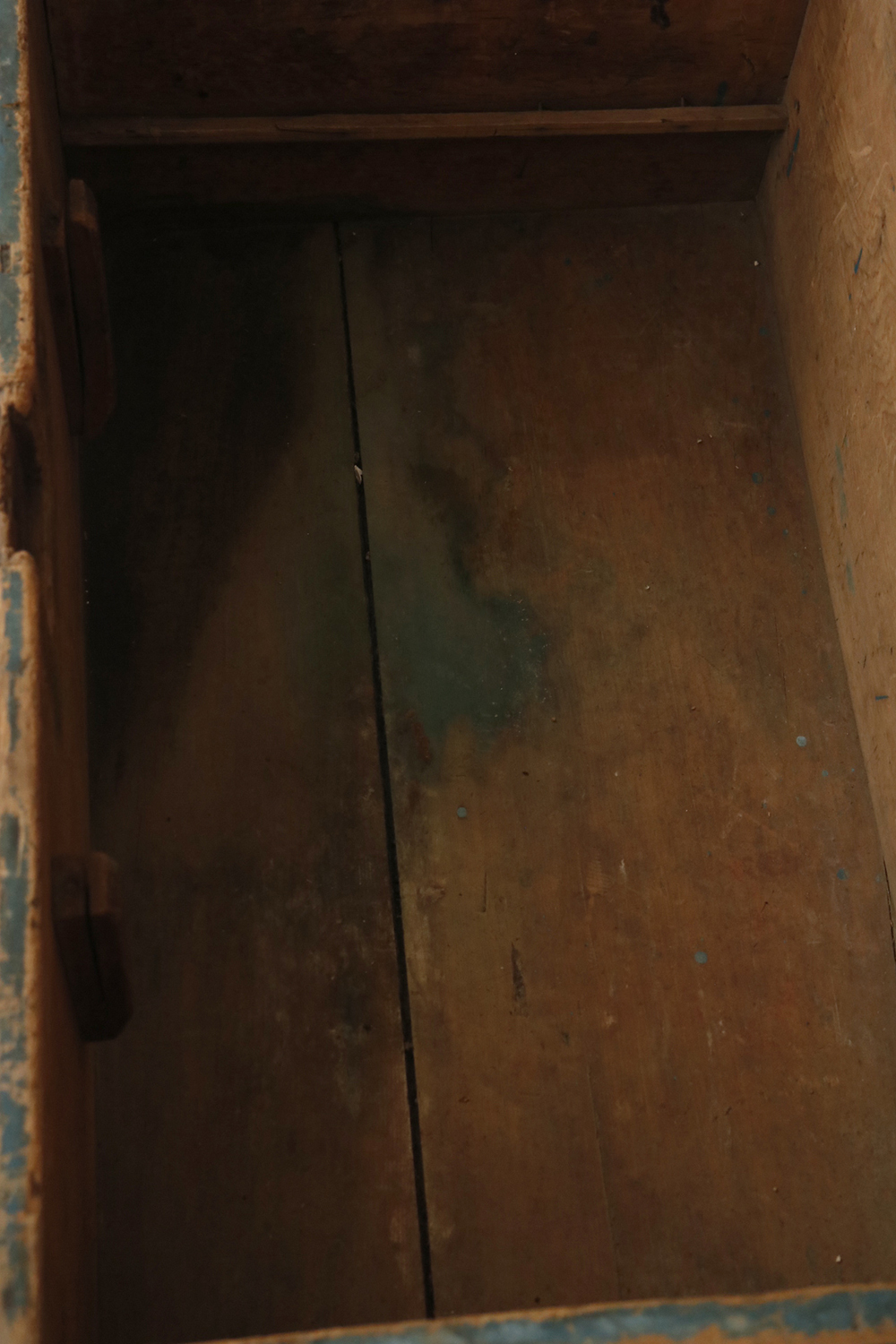 Primitive Blue Blanket Chest 9 Primitive Blue Blanket Chest