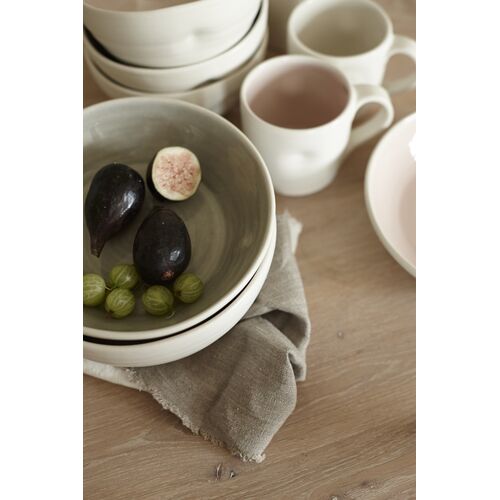 Pinch 16 Piece Place Setting 4 Pinch 16 Piece Place Setting