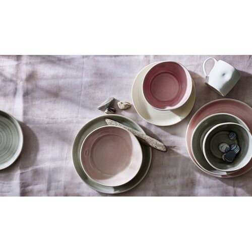 Pinch 16 Piece Place Setting 6 Pinch 16 Piece Place Setting
