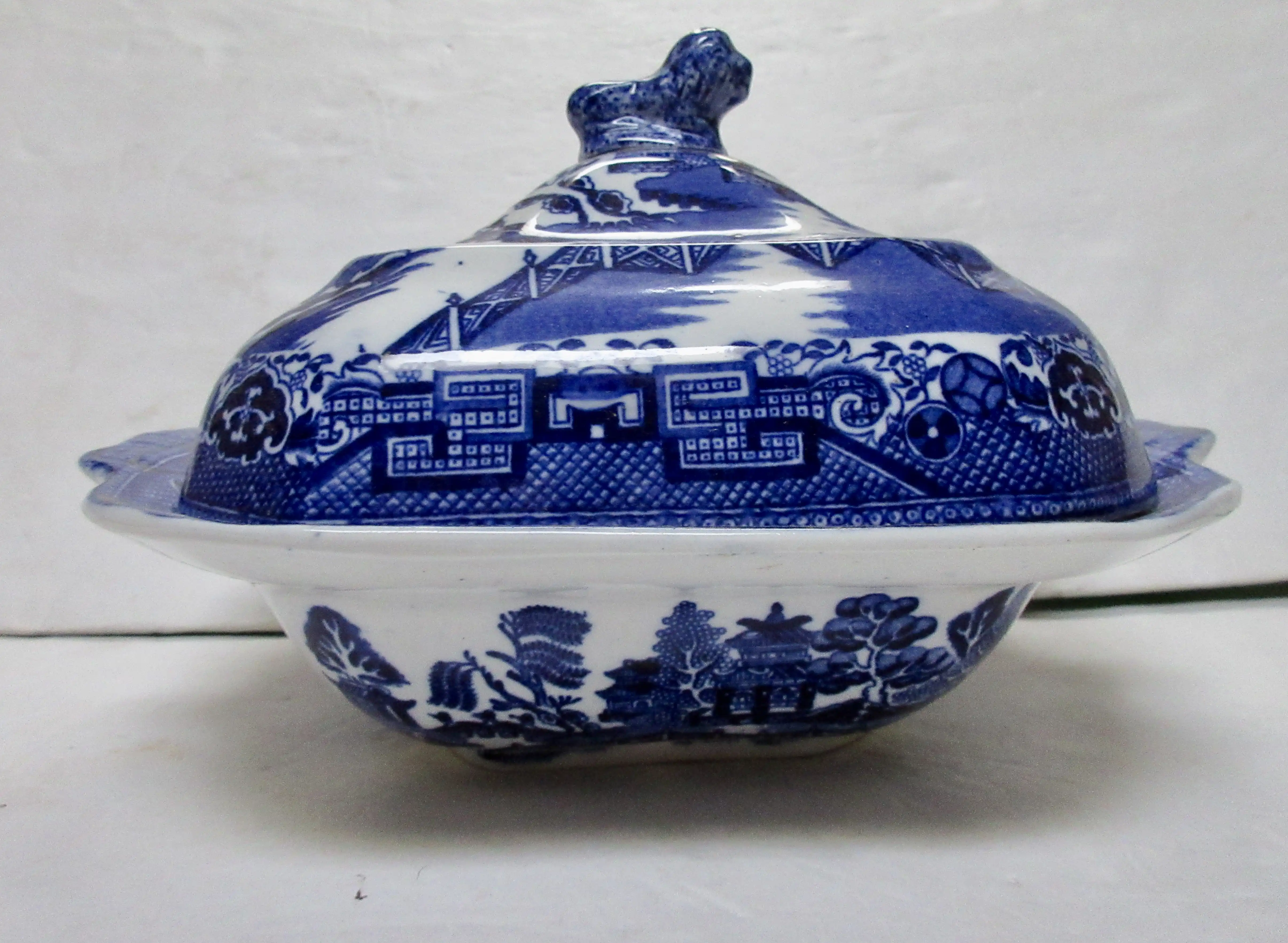 Antique English Chinoiserie Serving Bowl 9 Antique English Chinoiserie Serving Bowl