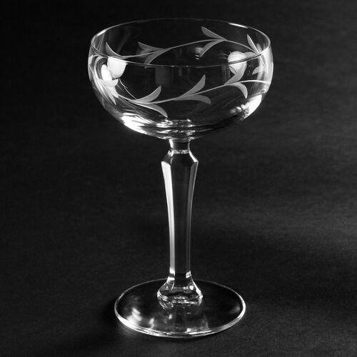 S/4 Capri Vine Hand-cut Cocktail Coupes 2 S/4 Capri Vine Hand-cut Cocktail Coupes