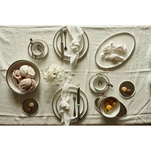 Dauville Oval Platter, Platinum Rim 4 Dauville Oval Platter, Platinum Rim