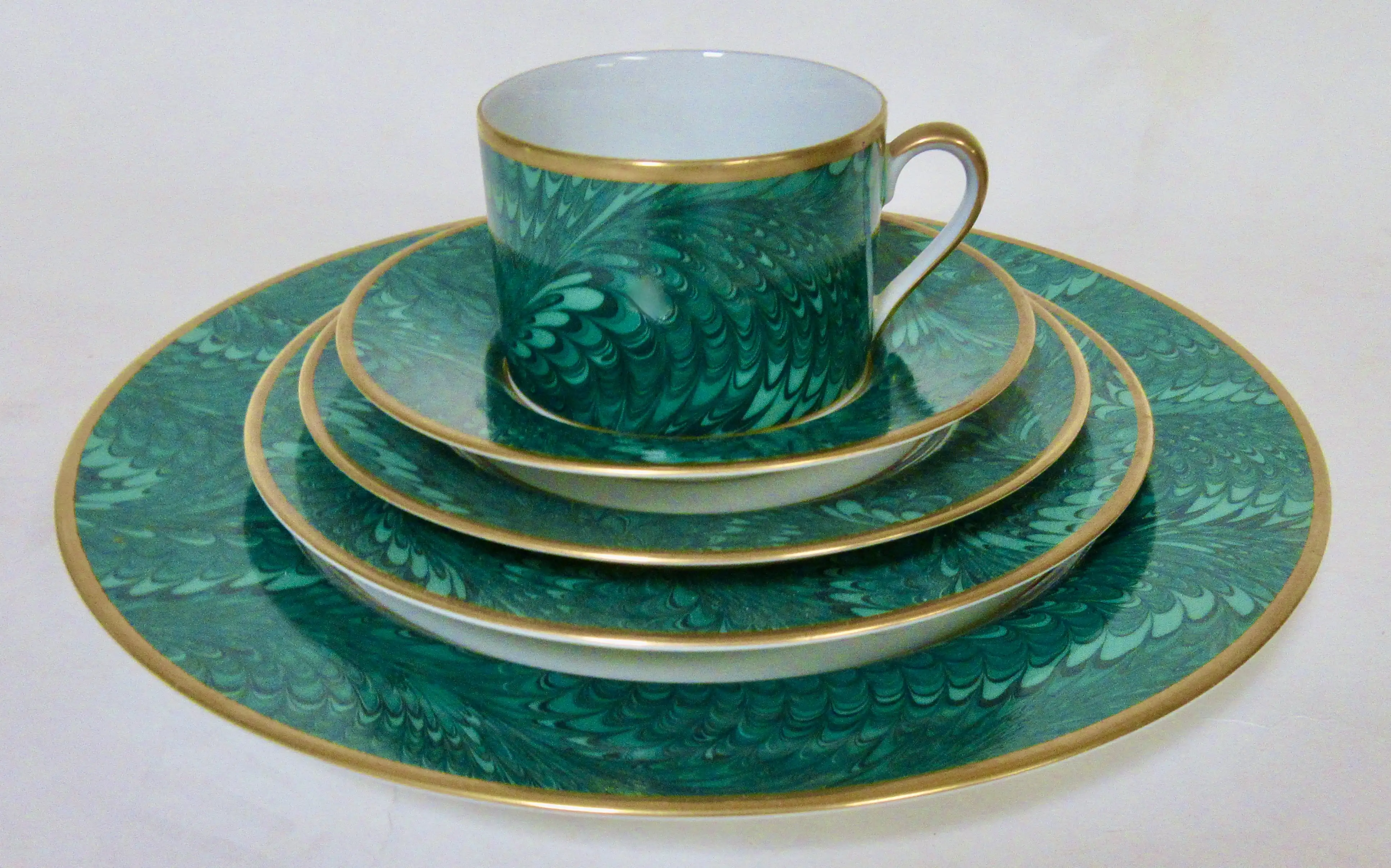 Feather-Glaze Porcelain Service for 2 5 Feather-Glaze Porcelain Service for 2