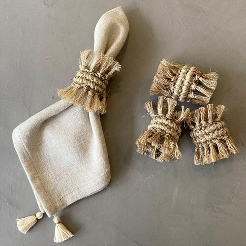 Tallo de Olivo, S/4 Fique Fringe Napkin Rings, Brown 3 Tallo de Olivo, S/4 Fique Fringe Napkin Rings, Brown