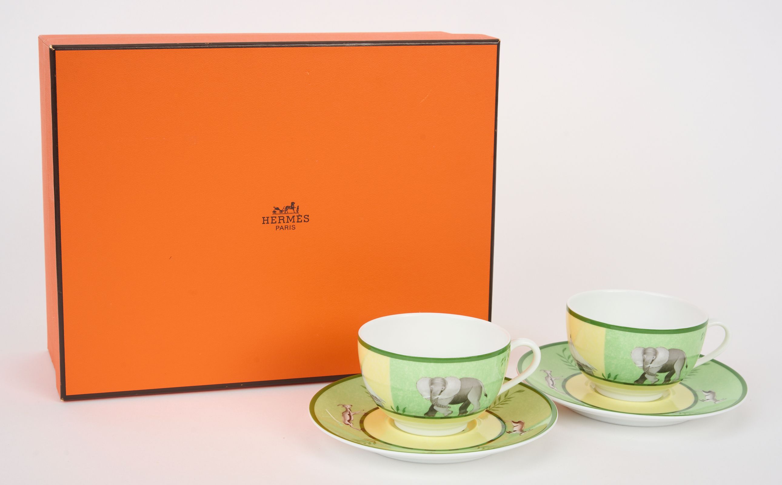 HermÂ¨Â¨s Set/2 Africa Green Teacups W/Box