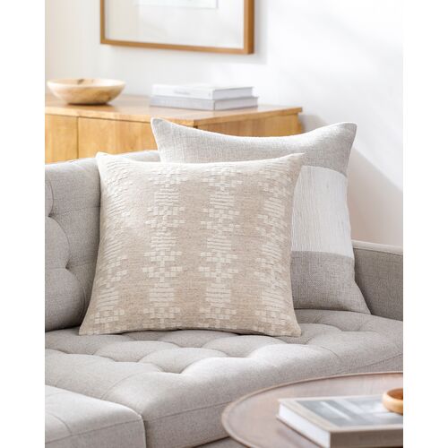 Elara Pillow 2 Elara Pillow