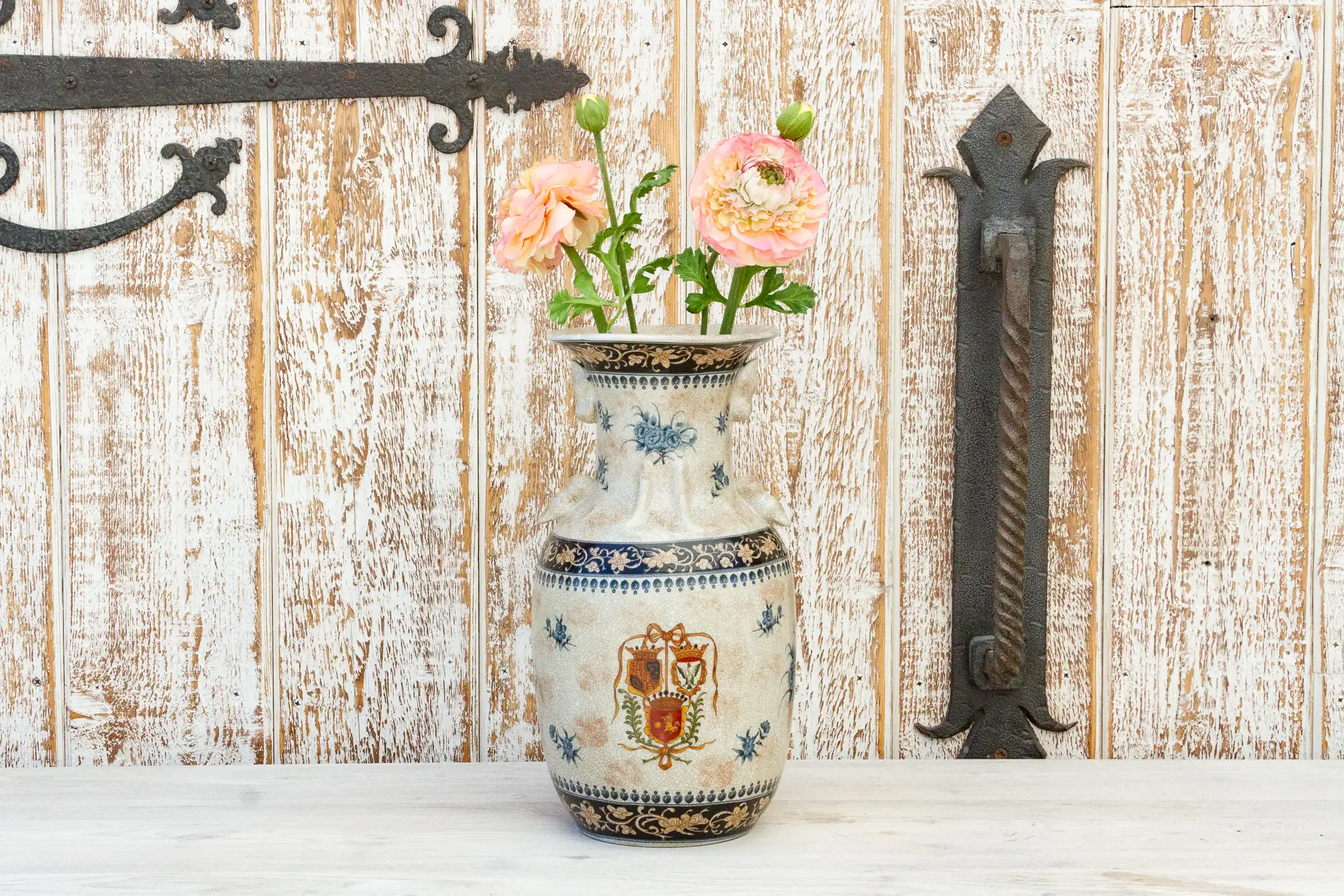 Elegant Chinese Export Painted Vase 3 Elegant Chinese Export Painted Vase