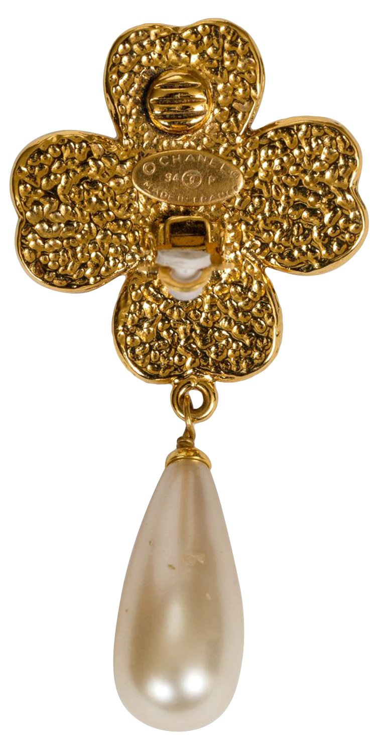 Chanel Clover Flower Pearl Earrings 3 Chanel Clover Flower Pearl Earrings