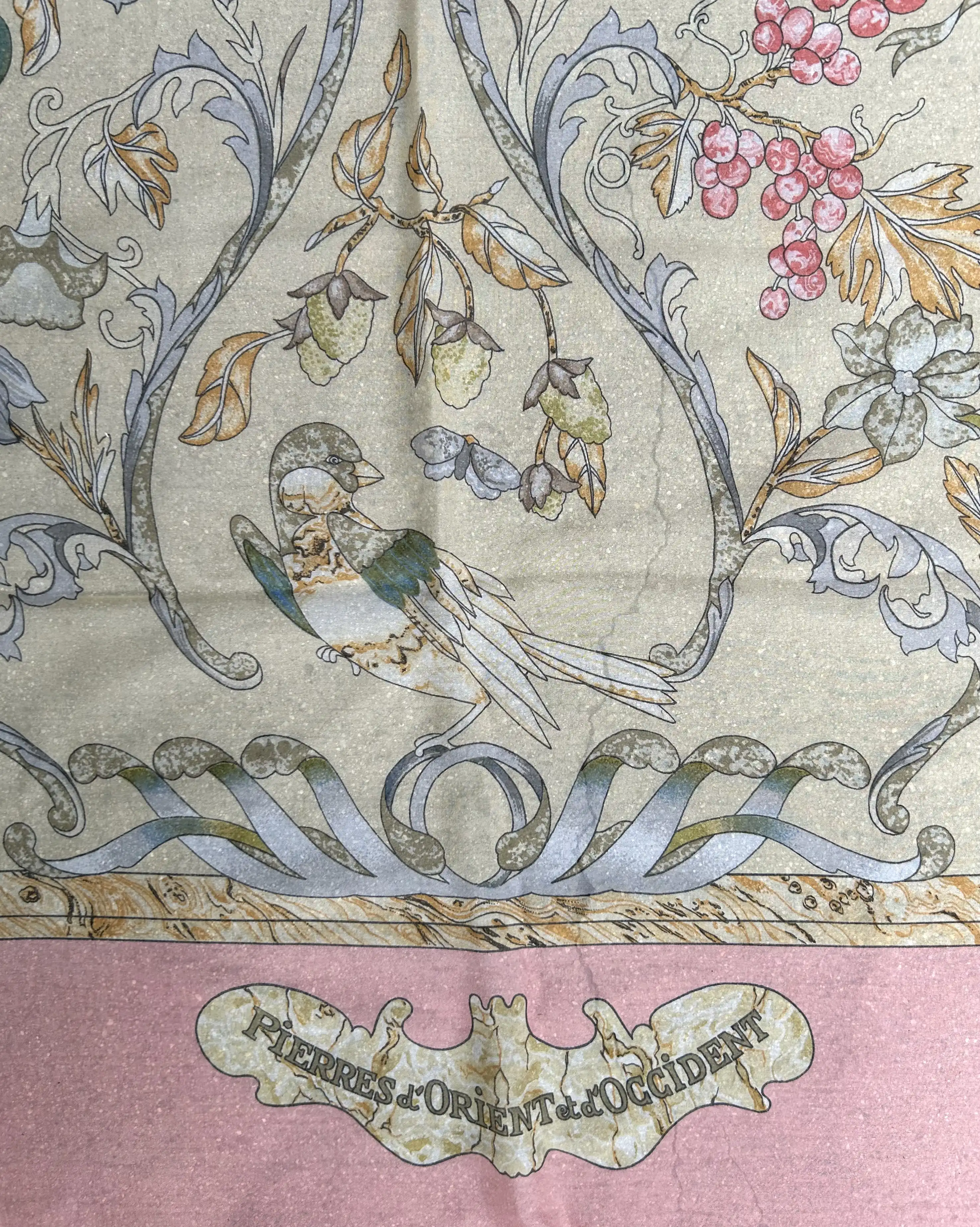 Herm¨¨s Pierres d¡¯Orient Silk Shawl w/Box 12 Herm¨¨s Pierres d¡¯Orient Silk Shawl w/Box