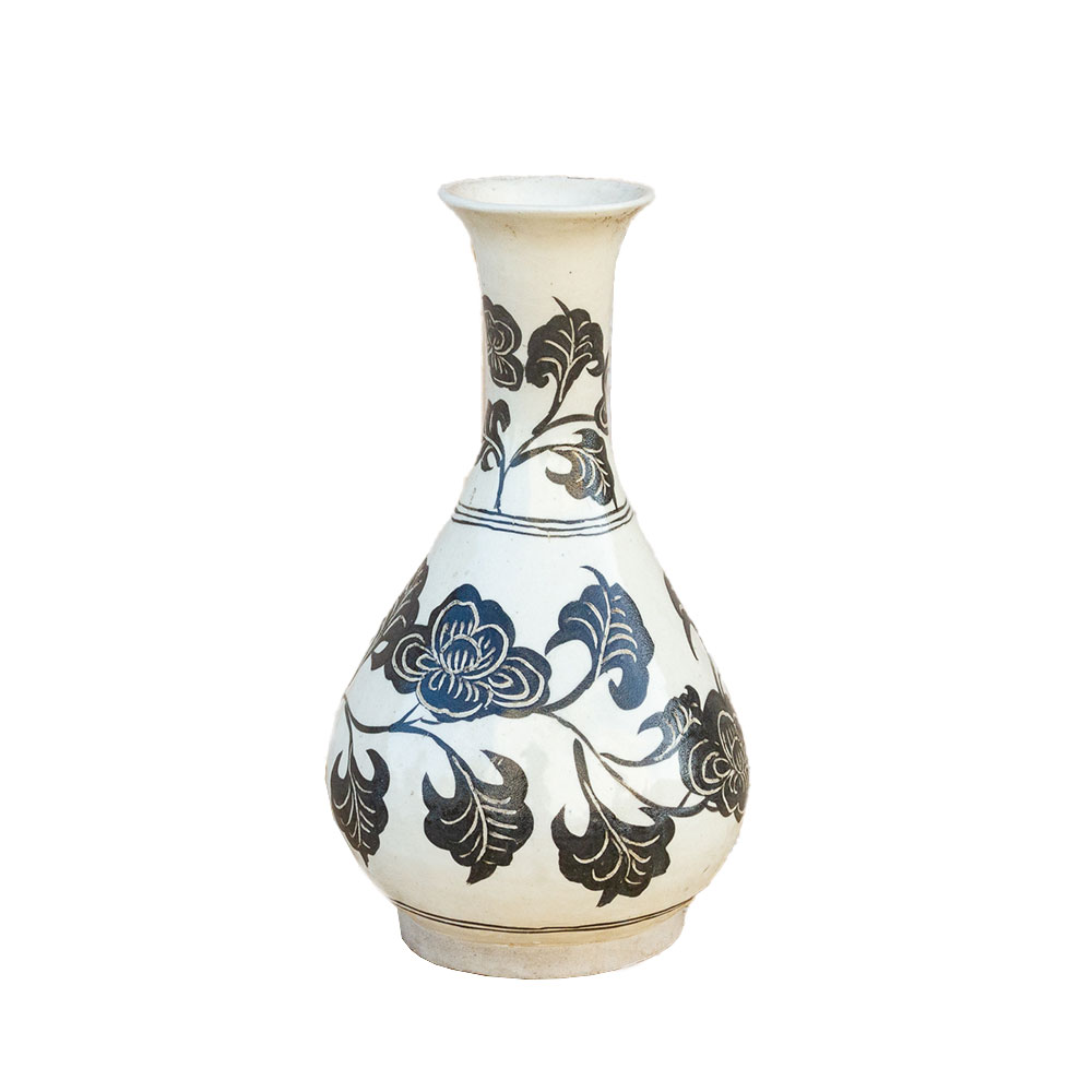 Vintage Black & White Asian Floral Vase 1 Vintage Black & White Asian Floral Vase