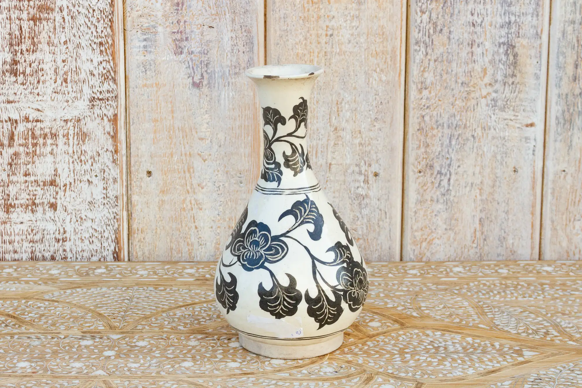 Vintage Black & White Asian Floral Vase 3 Vintage Black & White Asian Floral Vase