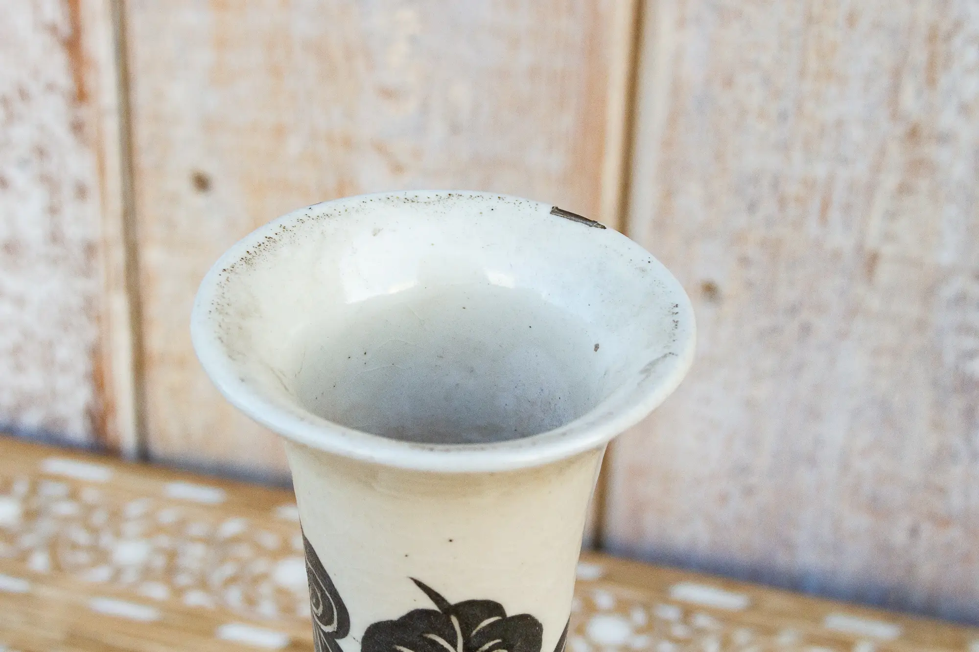 Vintage Black & White Asian Floral Vase 4 Vintage Black & White Asian Floral Vase