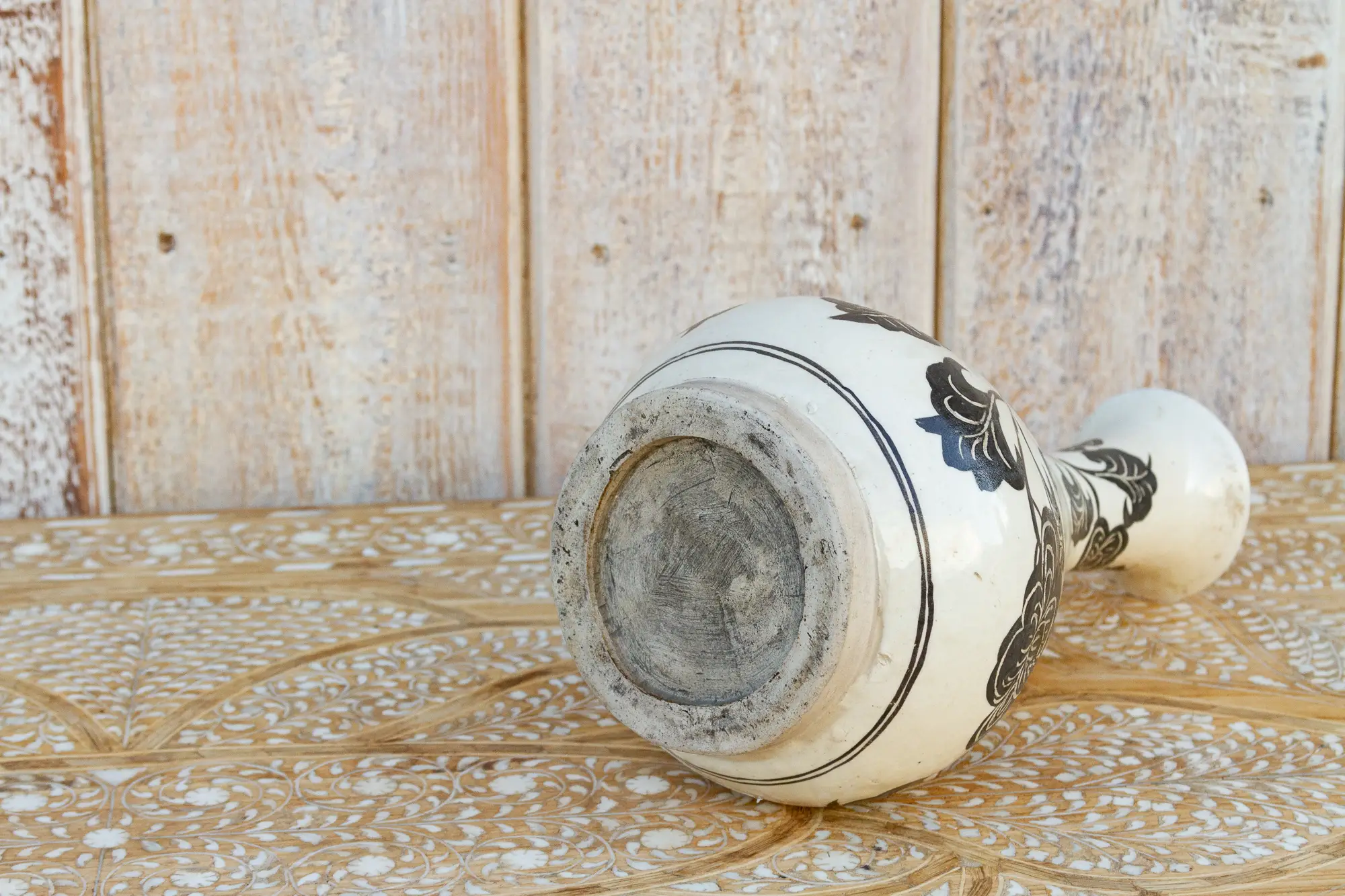 Vintage Black & White Asian Floral Vase 5 Vintage Black & White Asian Floral Vase