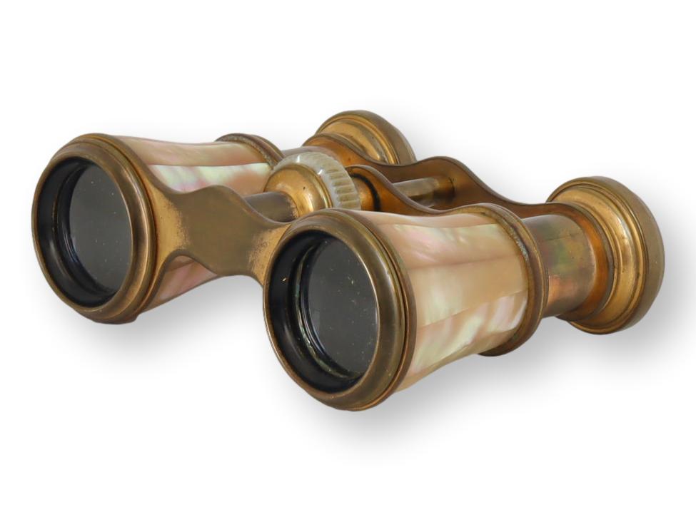 1900s French Mother-of-Pearl Binoculars 4 1900s French Mother-of-Pearl Binoculars