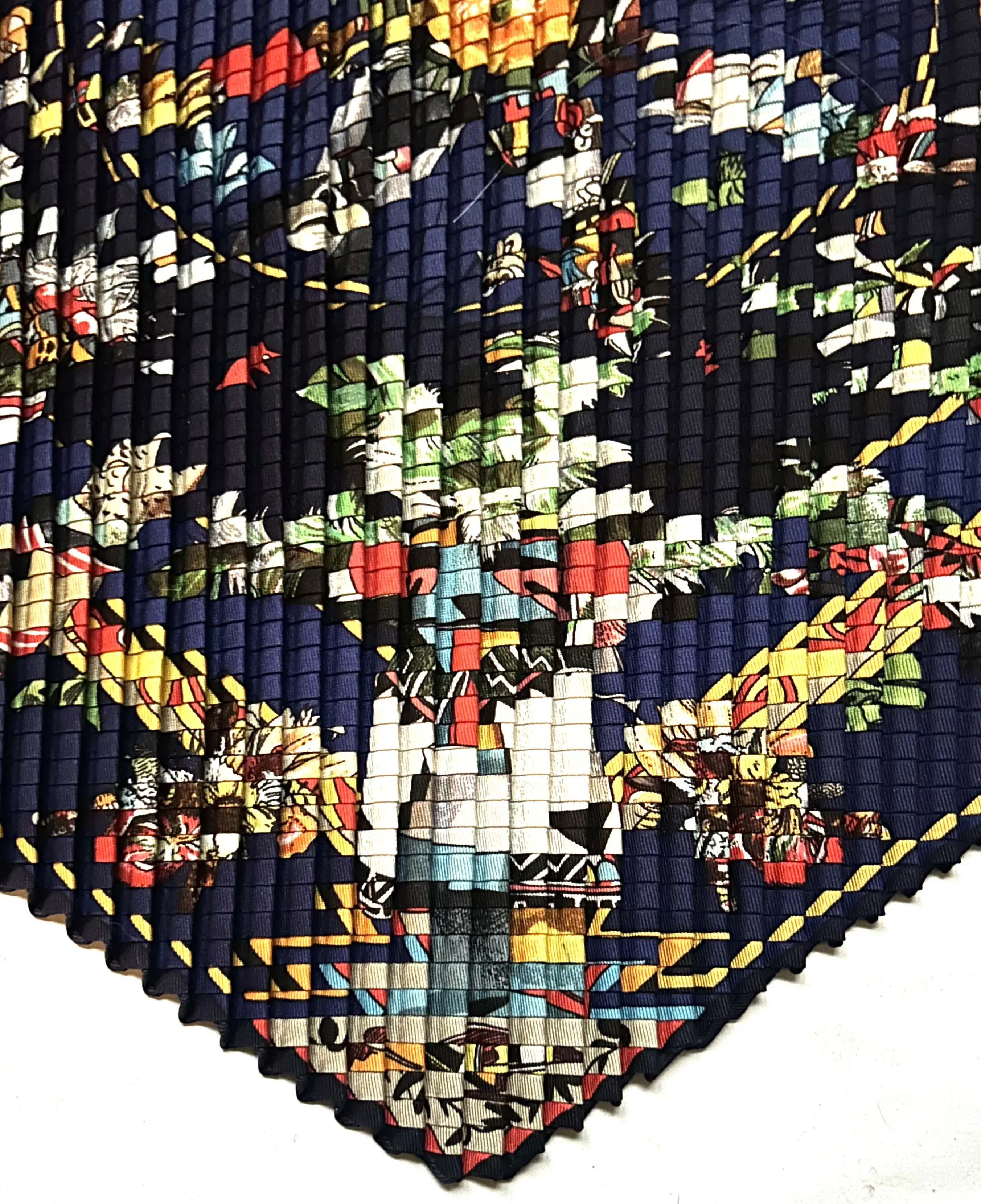 Herm¨¨s Kachinas Double-Pleated Scarf 10 Herm¨¨s Kachinas Double-Pleated Scarf