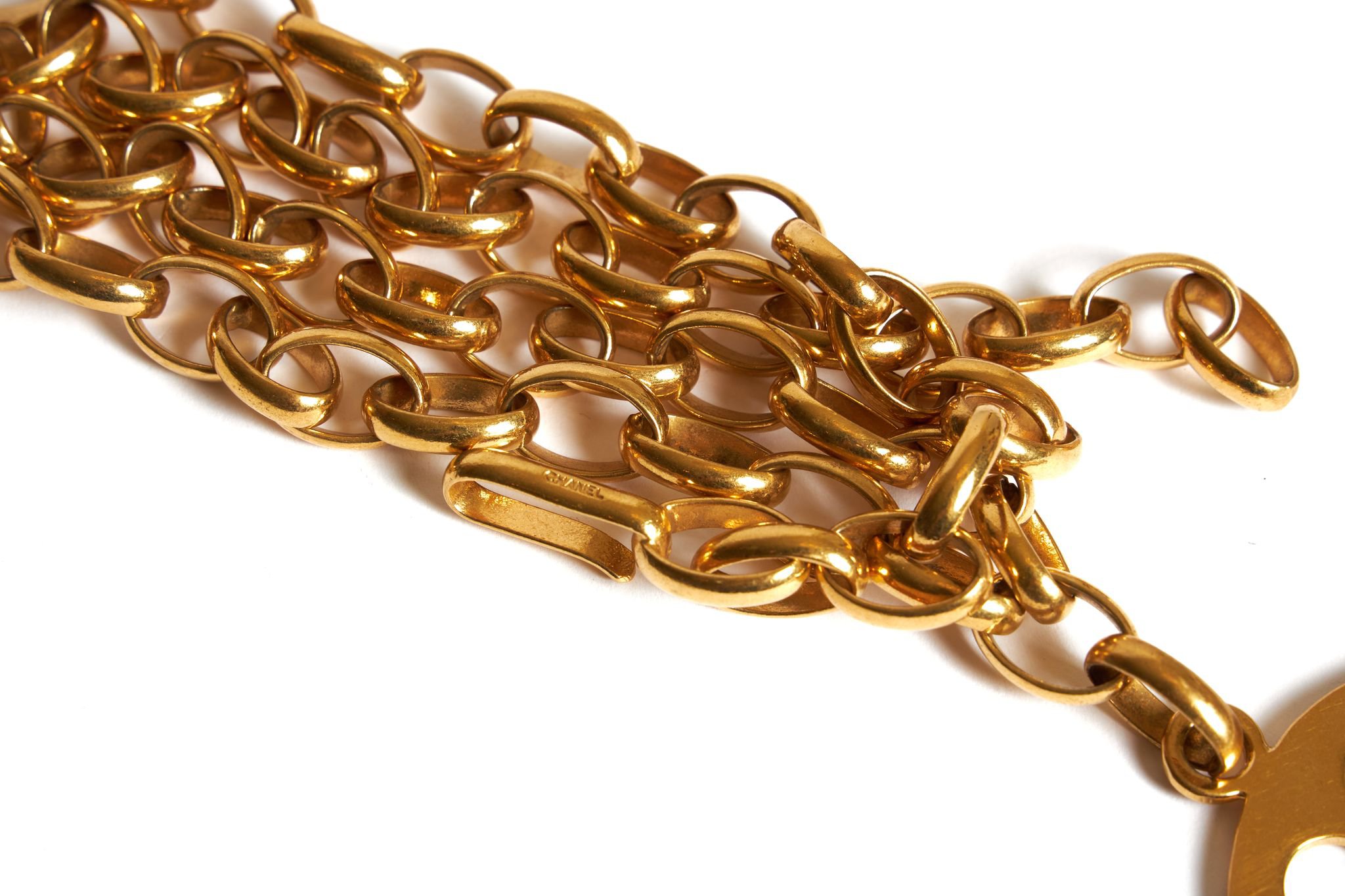 Chanel 70s Iconic Oversize Pendant 4 Chanel 70s Iconic Oversize Pendant