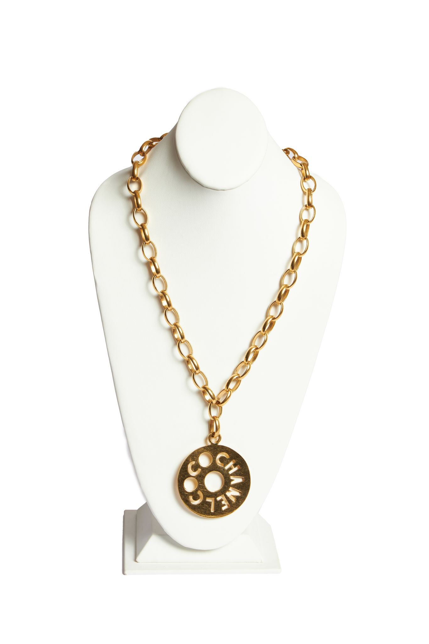 Chanel 70s Iconic Oversize Pendant 5 Chanel 70s Iconic Oversize Pendant