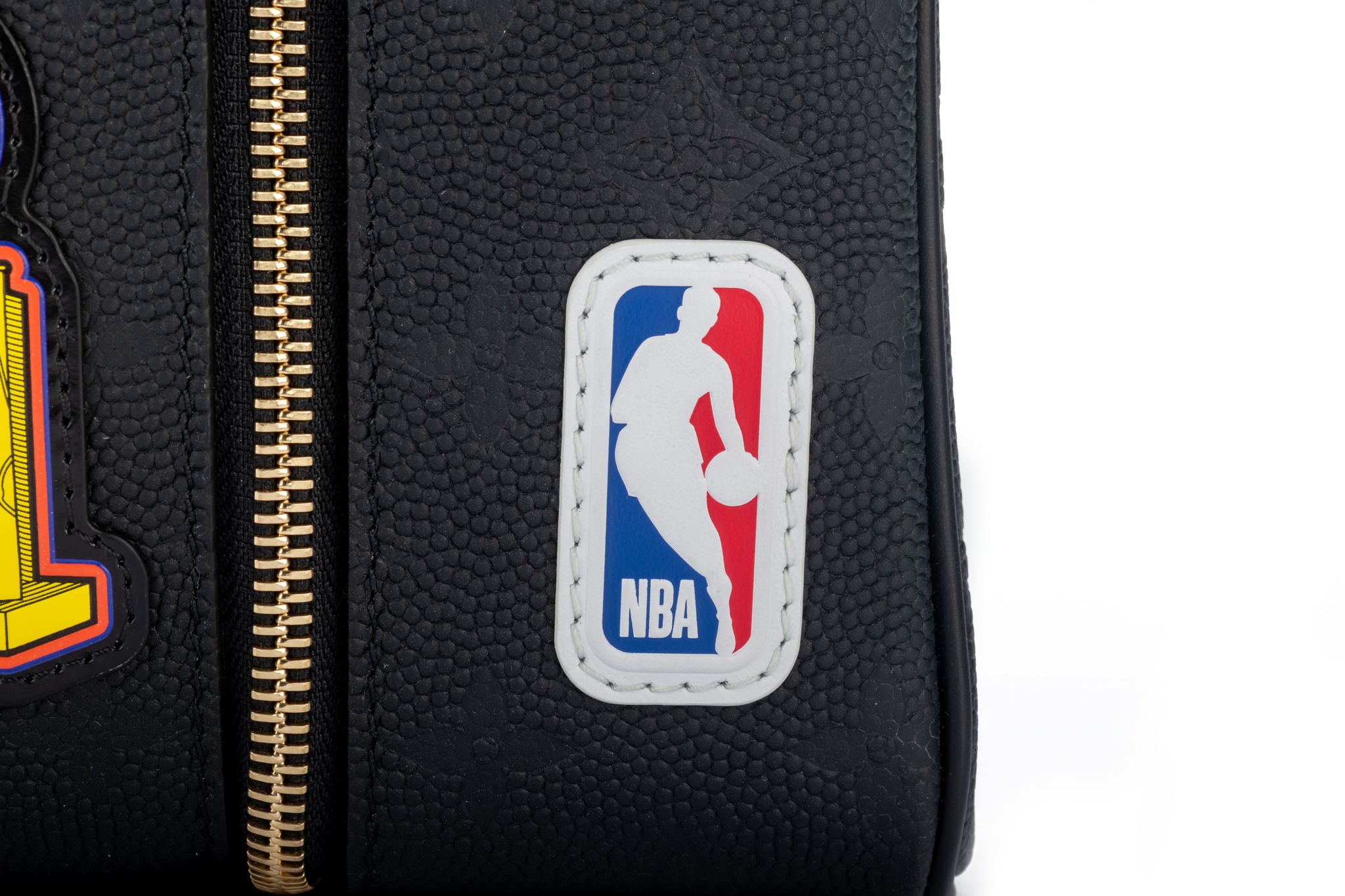 NIB Vuitton Cloakroom Dopp Kit NBA 7 NIB Vuitton Cloakroom Dopp Kit NBA