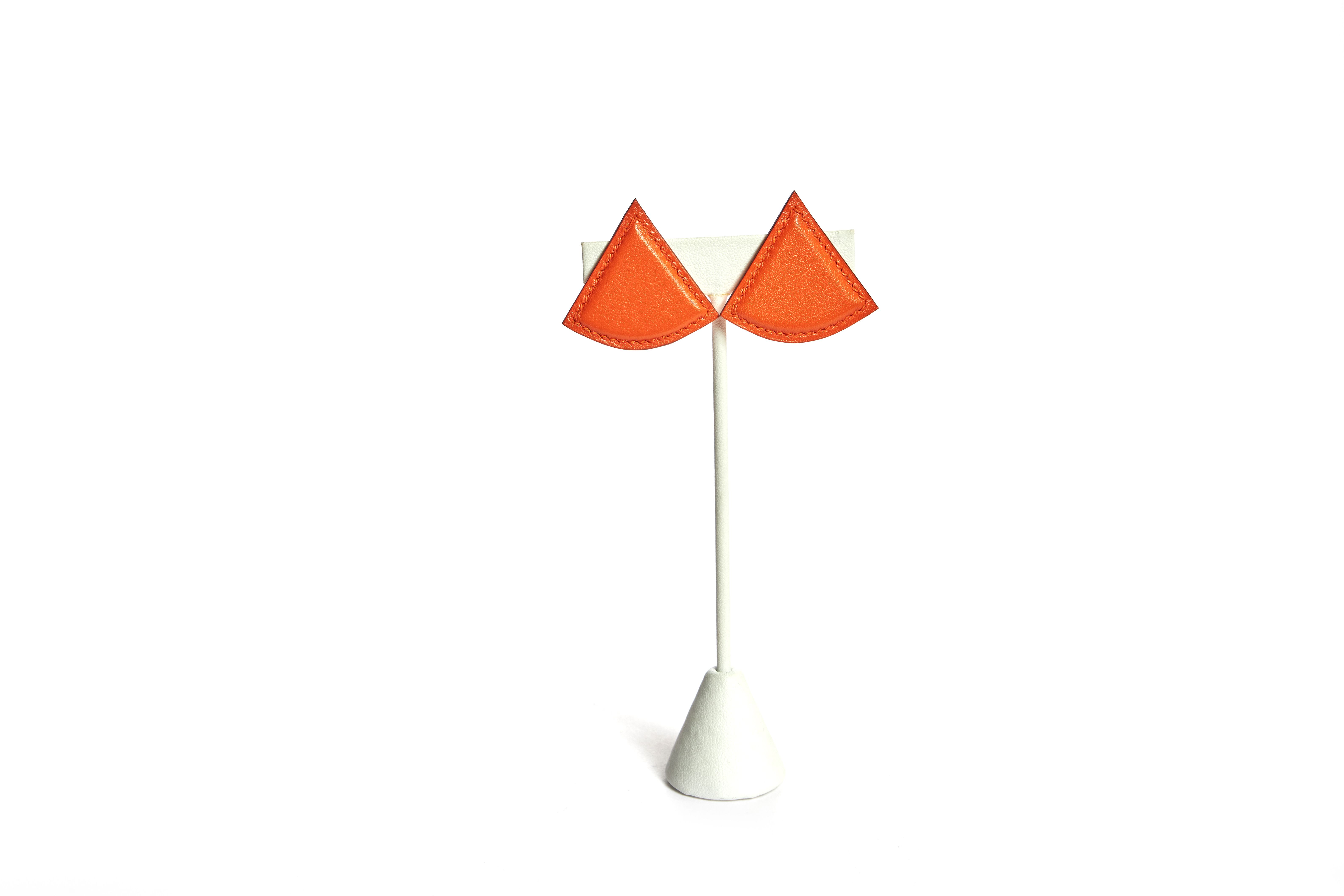 Herm¨¨s Orange Swift Triangular Earrings 1 Herm¨¨s Orange Swift Triangular Earrings